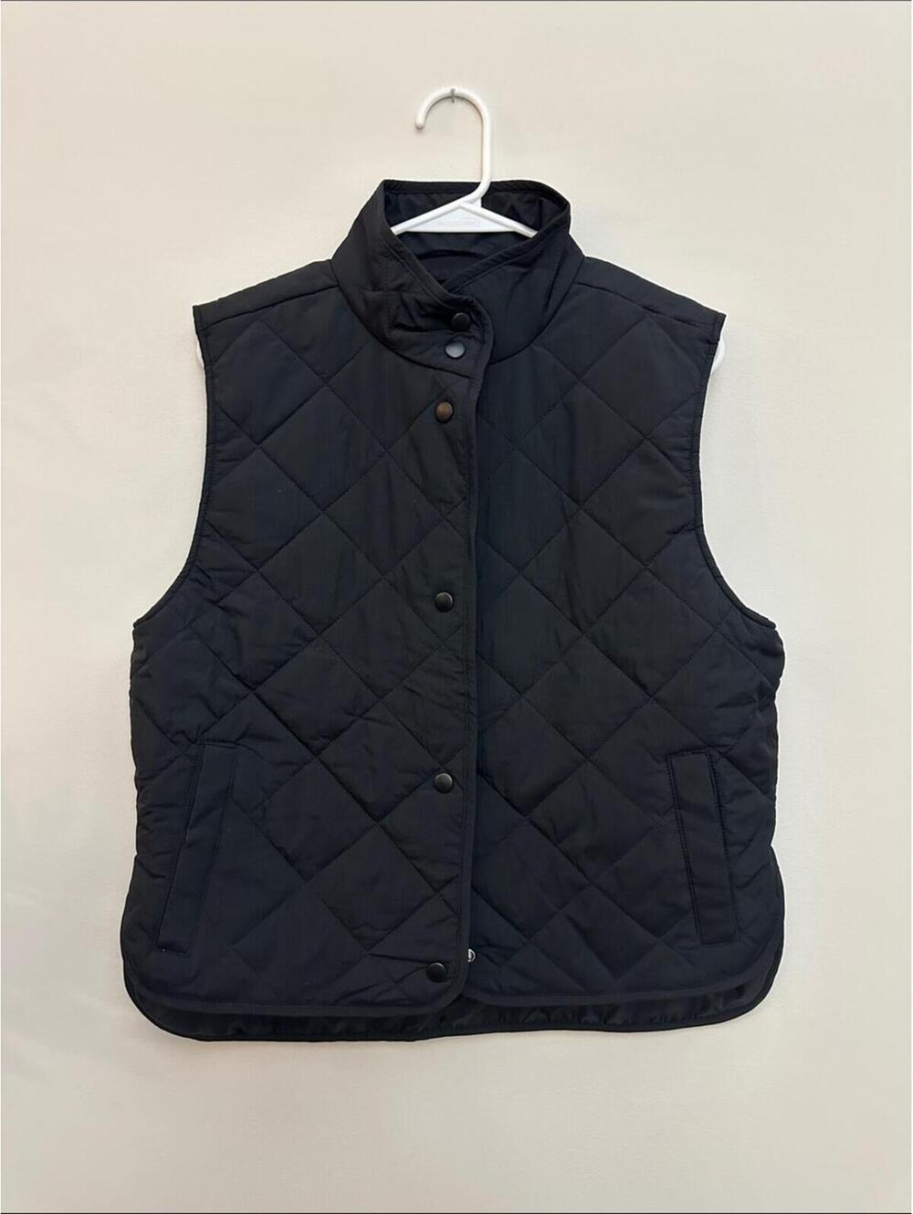 a new day Quilted Sleeveless Vest - Black - Picture 1 of 4